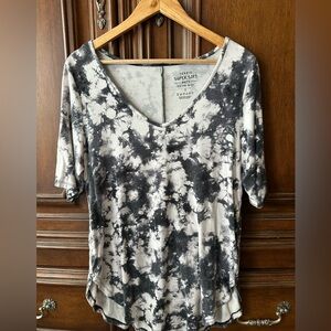 Torrid Monochrome Tie-Dye Short Sleeve Tee